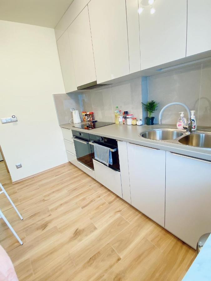 Apart Wiktoria Warszawa Exteriör bild