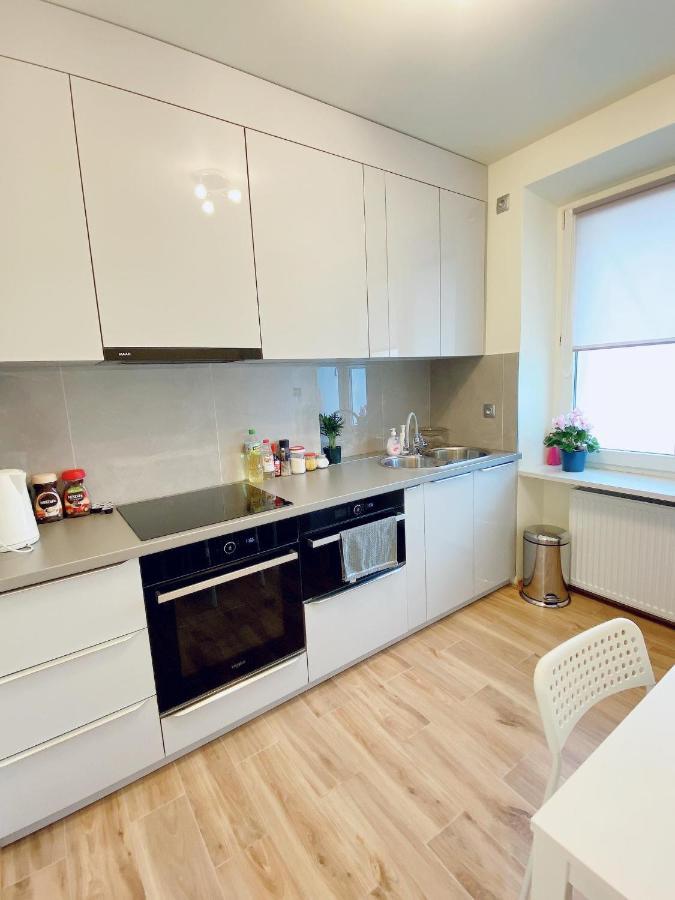Apart Wiktoria Warszawa Exteriör bild